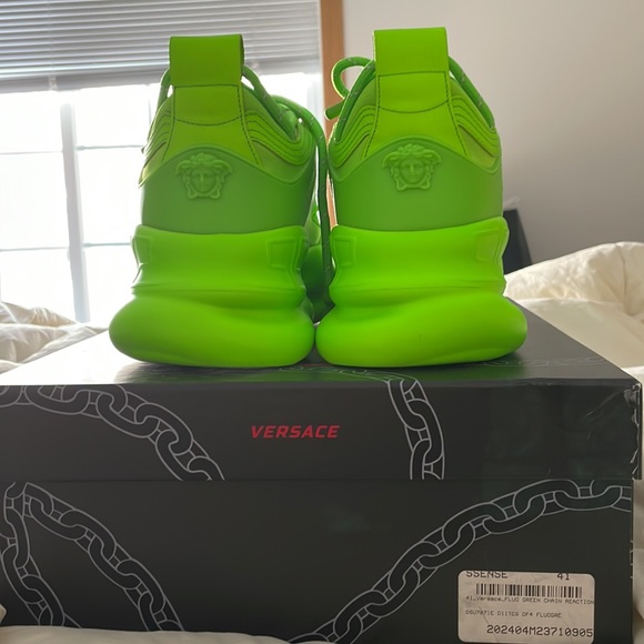 Mens Versace neon green rare chain reaction sneakers. - Picture 6 of 9